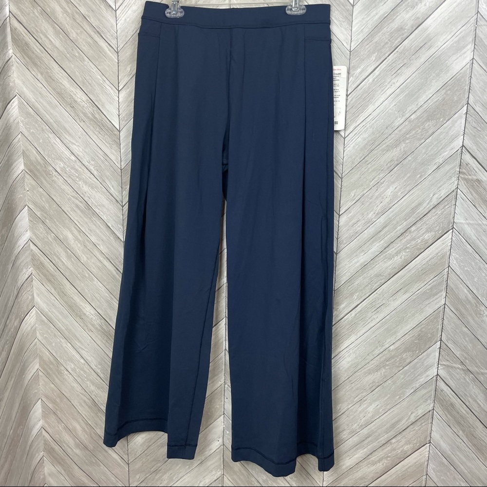 NWT Lululemon Forward Fold Inkwell Wide Leg Trouser 10
